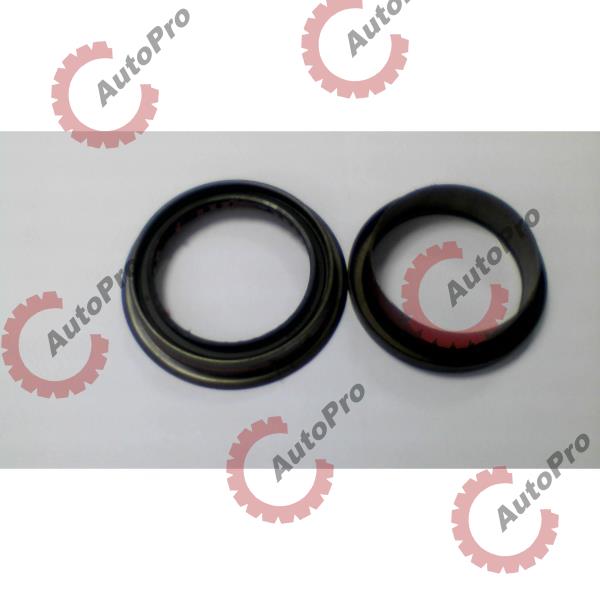 CR30008 Сальник выход из среднего редуктора MERITOR SKF